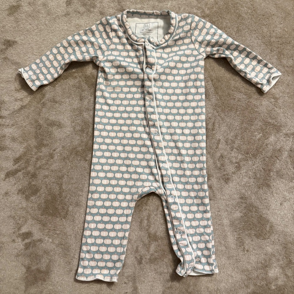 Lila and Hayes Pima Cotton Pumpkin Print Footless Sleeper Blue 3-6M
